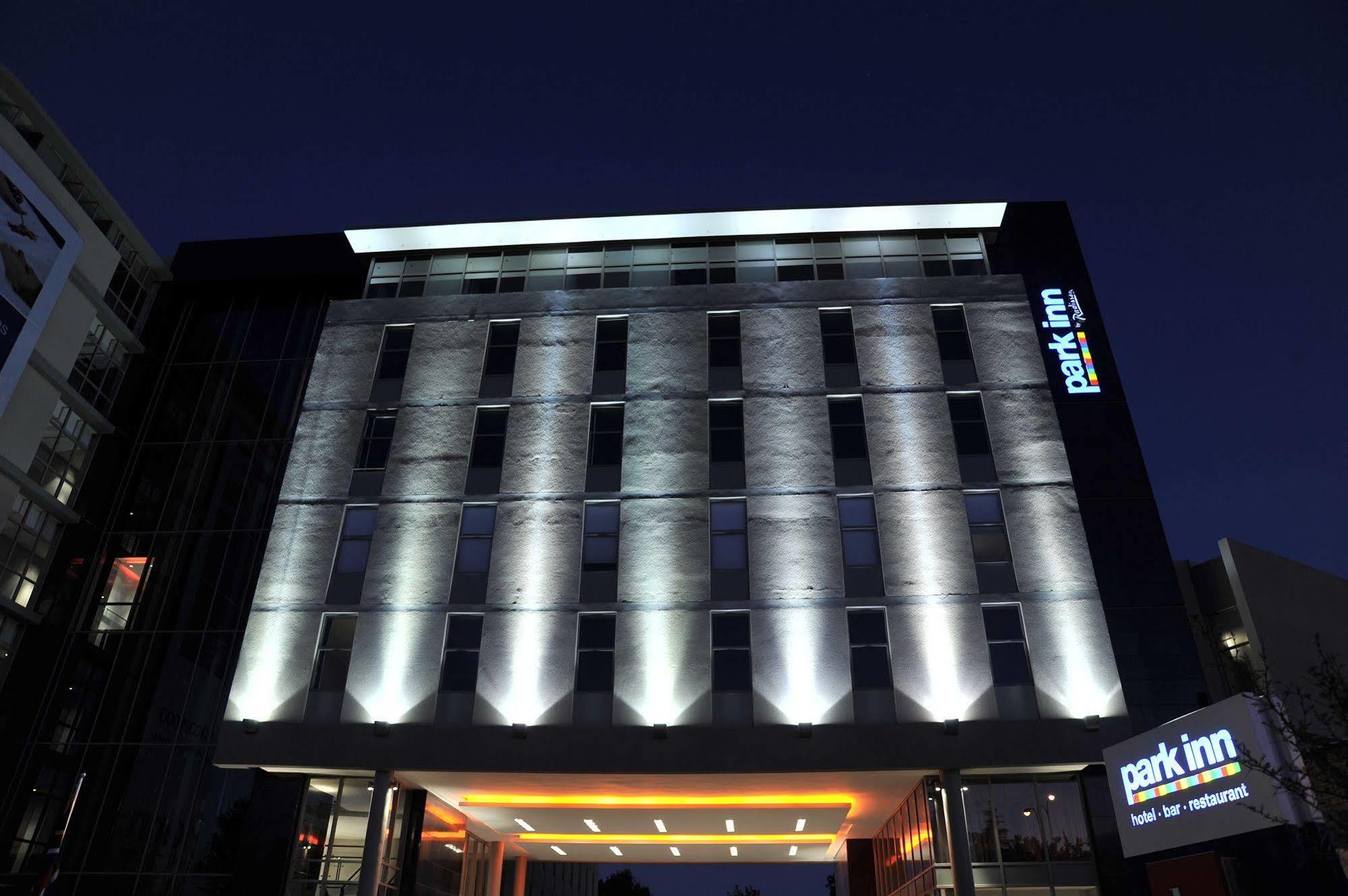 Park Inn Sandton Johannesburg Exterior foto