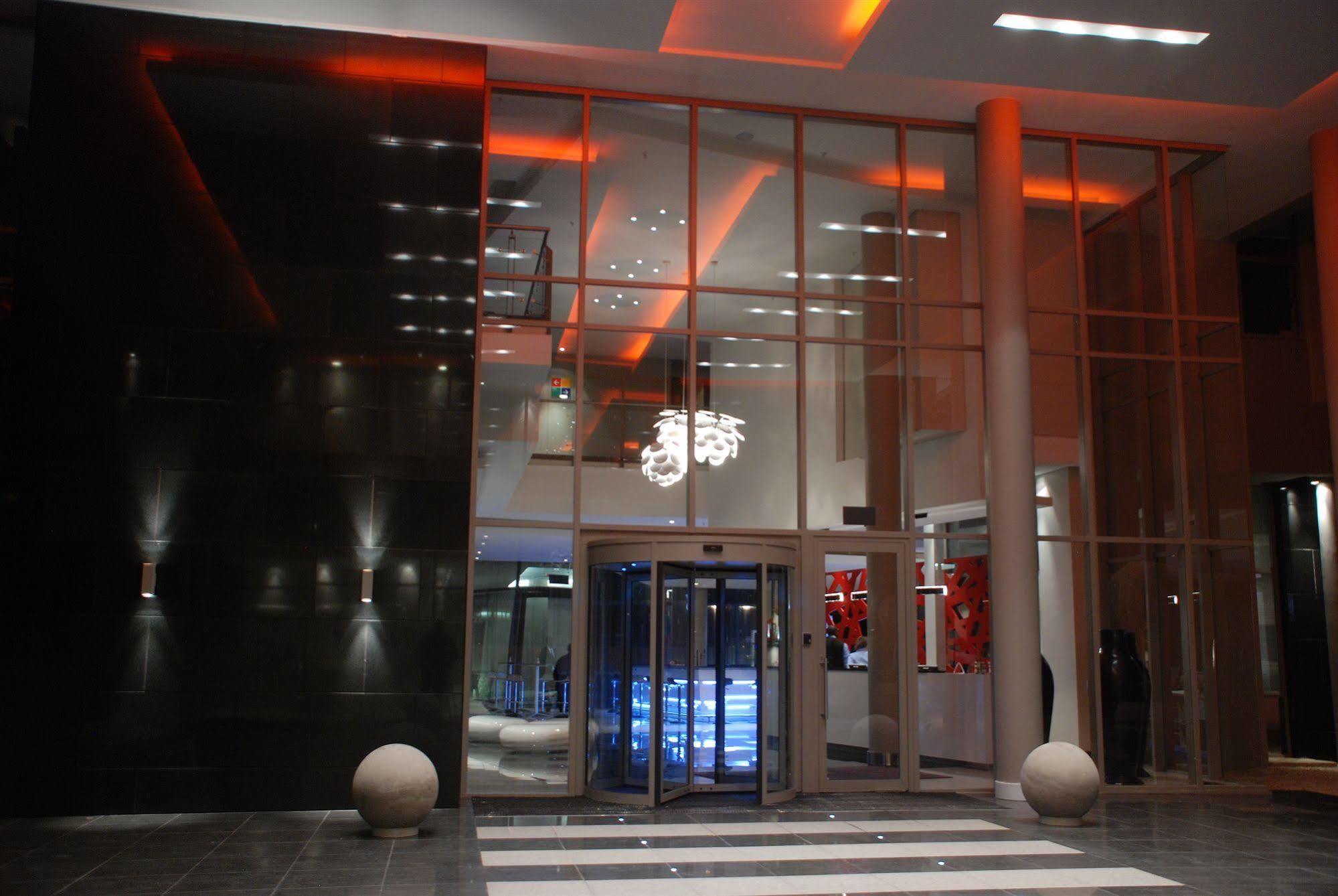 Park Inn Sandton Johannesburg Exterior foto
