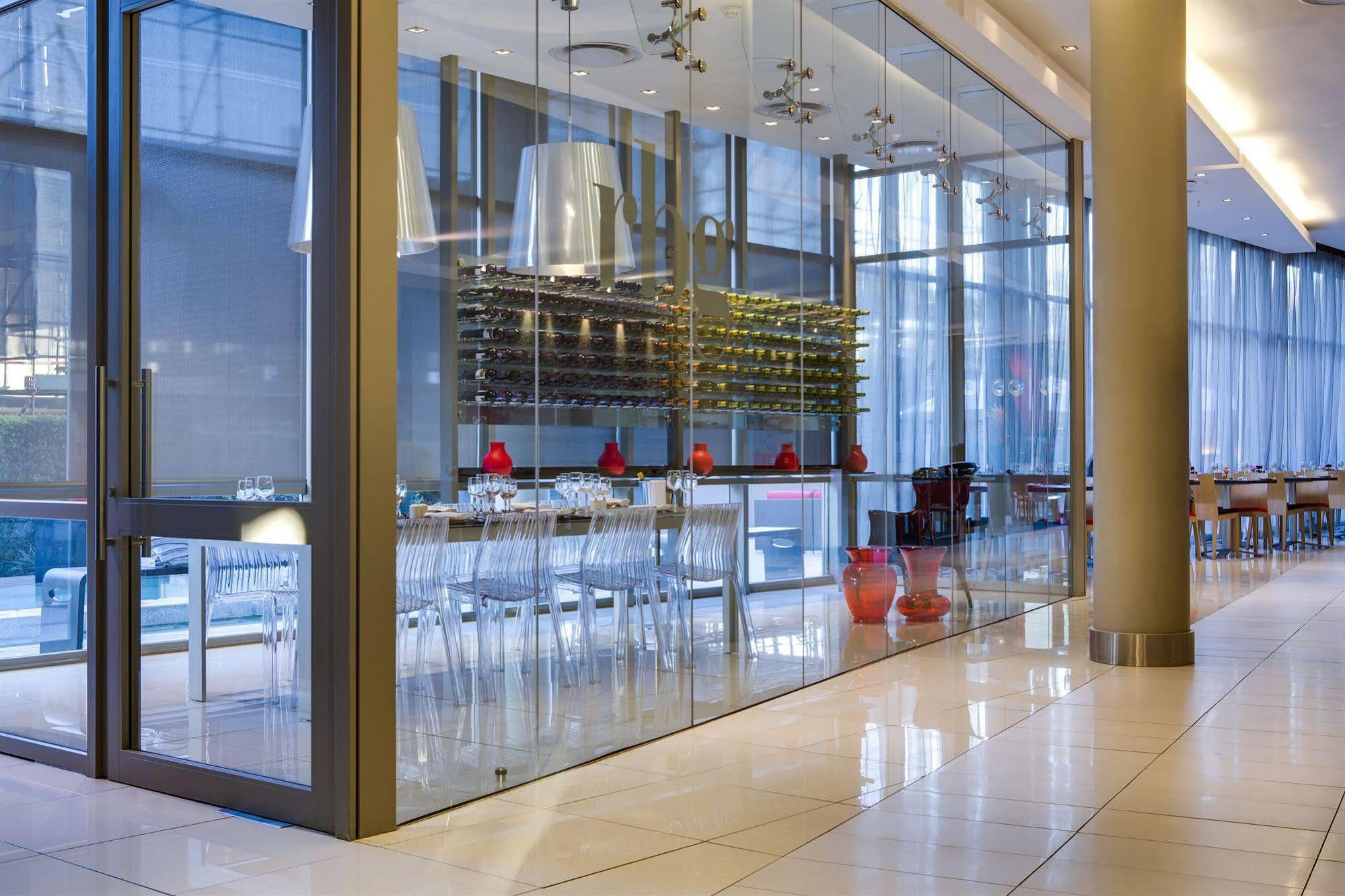 Park Inn Sandton Johannesburg Exterior foto