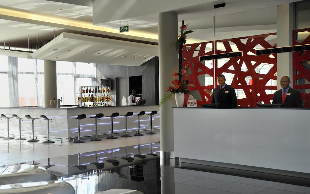 Park Inn Sandton Johannesburg Exterior foto