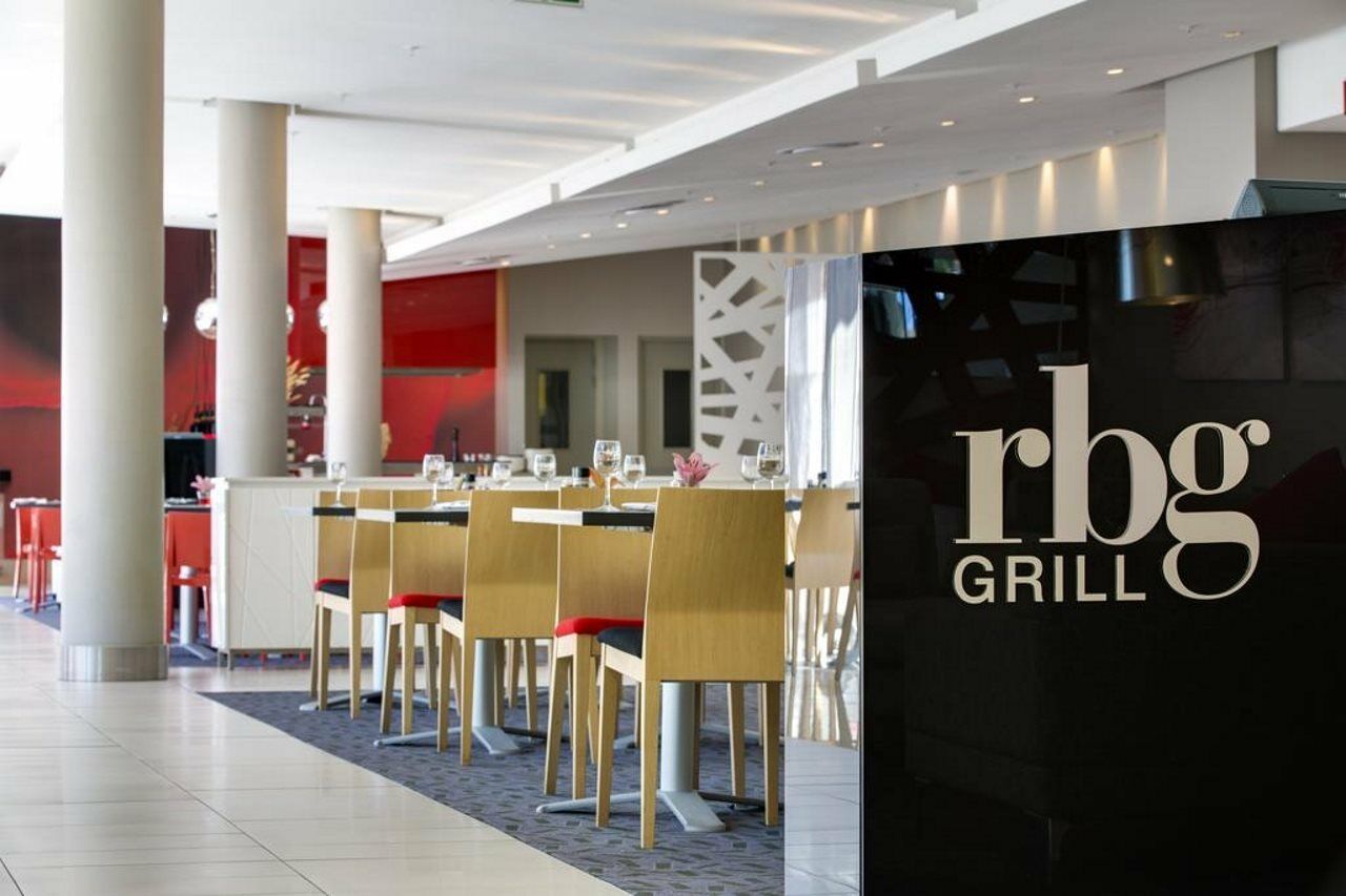 Park Inn Sandton Johannesburg Exterior foto